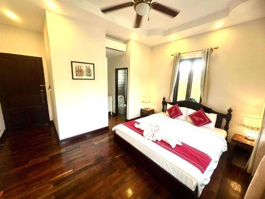 Villa Bouathong Hotels Luang Prabang Exterior photo