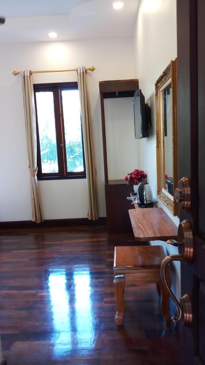 Villa Bouathong Hotels Luang Prabang Exterior photo